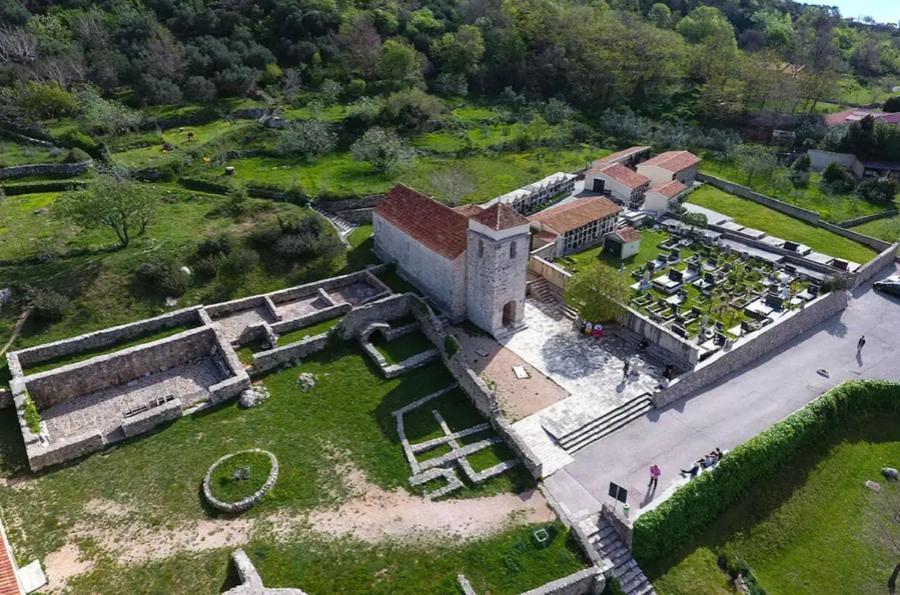 Anchor Baska Apartment Bagian luar foto